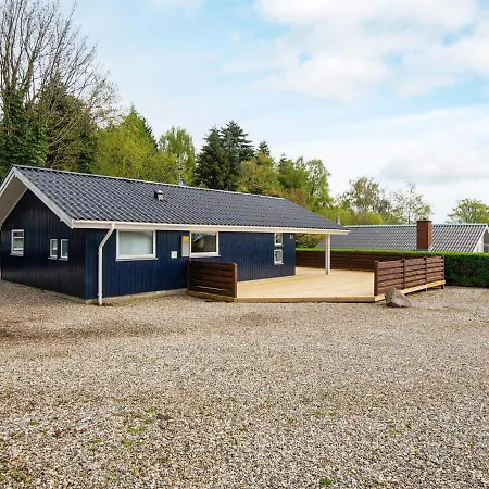 Two-bedroom In Bjert 1 *