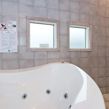 Two-bedroom In Bjert 1 *