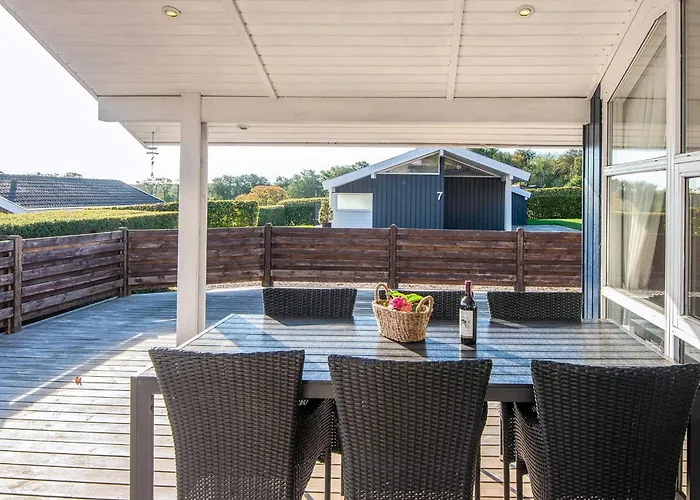 Seaside Haven With Open Terrace * Sønder Bjert